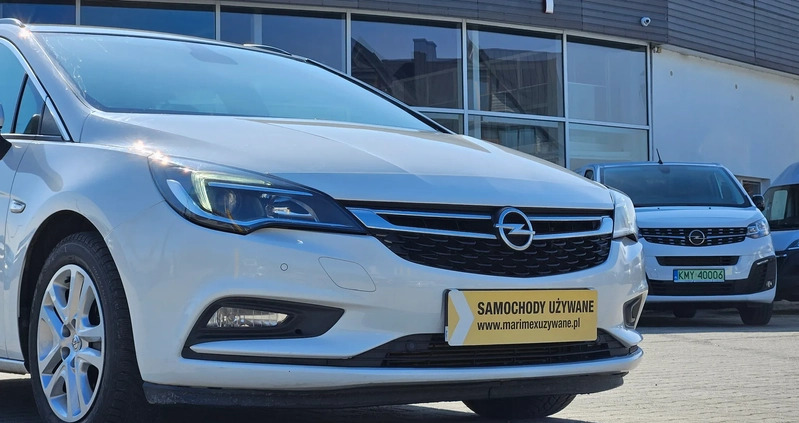 Opel Astra cena 46500 przebieg: 208500, rok produkcji 2017 z Brzeziny małe 211